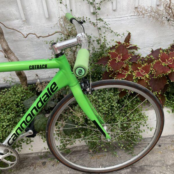 FIXIE Cannondale CAAD10 Vélo en dépot-vente Les Mains Dans Le Guidon