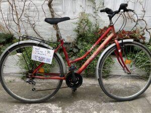 VTC Lejeune Rouge Vélo occasion Les Mains Dans Le Guidon