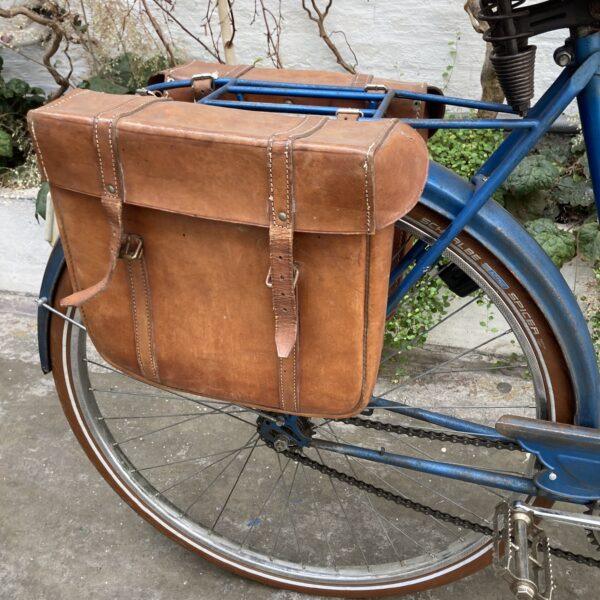 Porteur Delcroix Vélo en dépot-vente Les Mains Dans Le Guidon