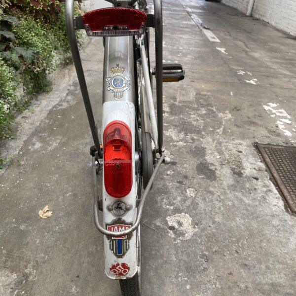 Ville Hollandais Gazelle Cheetah Vélo en dépot-vente Les Mains Dans Le Guidon