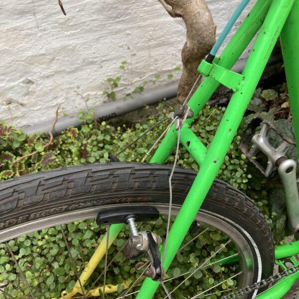 VTT Champion Vélo occasion Les Mains Dans Le Guidon