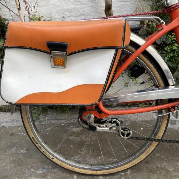 Peugeot NS Orange Vélo en dépot-vente Les Mains Dans Le Guidon