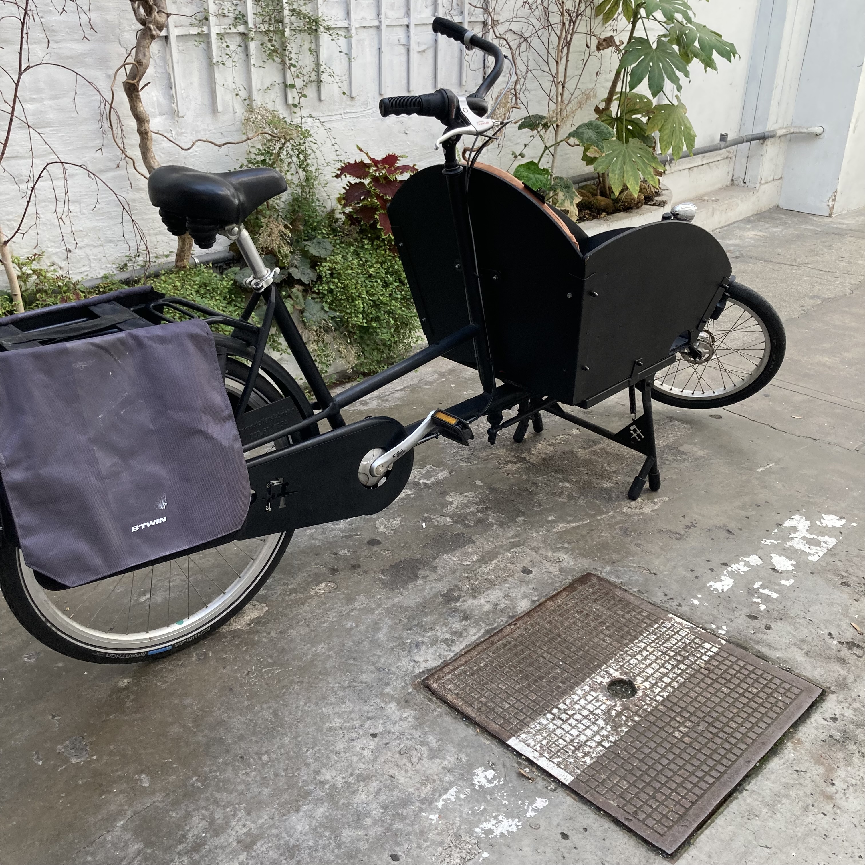 Cargo Backfiets Vélo en dépot-vente Les Mains Dans Le Guidon