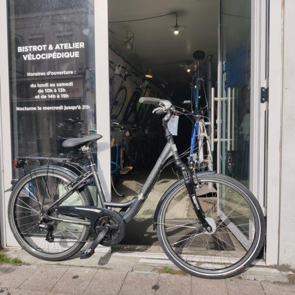 Vélo de ville Kalkhoff Jubilee – Moyeux dynamo Vélo en dépot-vente Les Mains Dans Le Guidon