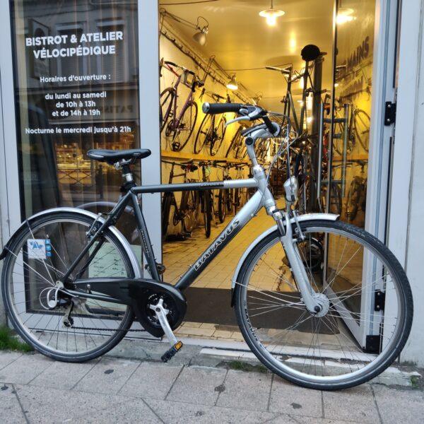 Velo hollandais Batavus Vélo en dépot-vente Les Mains Dans Le Guidon