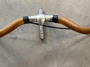 Cintre moustache+ potence Cinelli , leviers. freins Cintre Les Mains Dans Le Guidon
