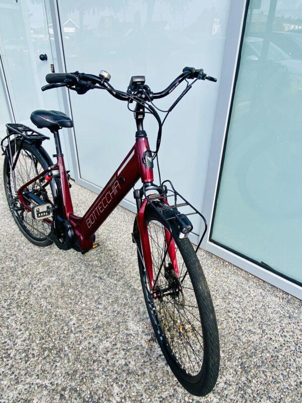 VAE Bottechia BE 17 Vélo Electrique e-bike Les Mains Dans Le Guidon