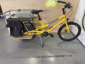 Yuba Kombi Longtail équipé Vélo occasion Les Mains Dans Le Guidon