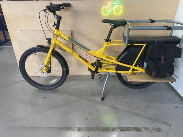 Yuba Kombi Longtail équipé Vélo occasion Les Mains Dans Le Guidon