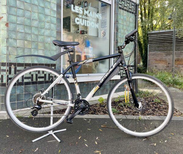 VTC Optimalp taille M Vélo en dépot-vente Les Mains Dans Le Guidon