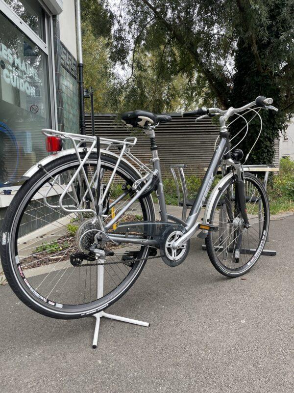 VILLE Trek taille L Vélo en dépot-vente Les Mains Dans Le Guidon