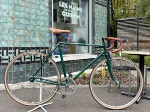SINGLE peinture maison taille L Vélo en dépot-vente Les Mains Dans Le Guidon