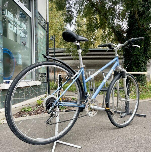 VTC Décathlon Riverside Vélo en dépot-vente Les Mains Dans Le Guidon