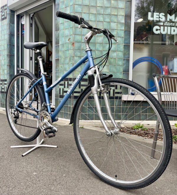 VTC Décathlon Riverside Vélo en dépot-vente Les Mains Dans Le Guidon