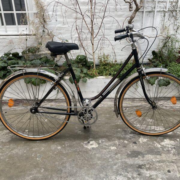 Ville Peugeot Mono-vitesse Vélo occasion Les Mains Dans Le Guidon