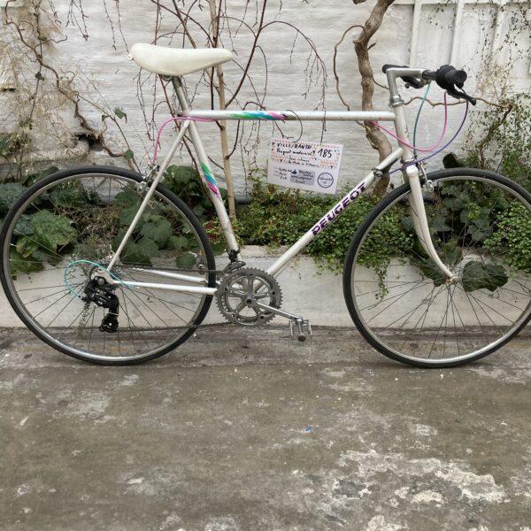 Ville/Rando Peugeot modernisé Vélo occasion Les Mains Dans Le Guidon