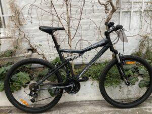 VTT Rockrider Six”Zero Vélo occasion Les Mains Dans Le Guidon