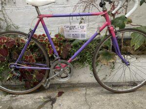 Vélo Gare/Bar Vélo en dépot-vente Les Mains Dans Le Guidon