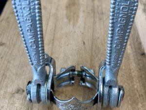 Leviers de vitesses Campagnolo Super record Levier de vitesses Les Mains Dans Le Guidon
