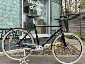 VTC Oxford taille M Vélo en dépot-vente Les Mains Dans Le Guidon