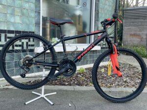 VTT B’twin 24 pouces 9/12 ans Vélo en dépot-vente Les Mains Dans Le Guidon