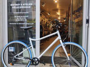 Vélo VTC Riverside 120 taille L (1m80-2m) Vélo azuré Les Mains Dans Le Guidon