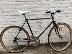 Ville Route No Name Noir Vélo occasion Les Mains Dans Le Guidon