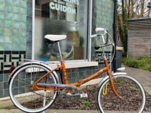 VILLE Peugeot NS 550A Vélo de collection Les Mains Dans Le Guidon