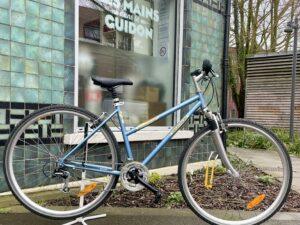 VTC Décathlon Riverside Série.1 taille M Vélo en dépot-vente Les Mains Dans Le Guidon