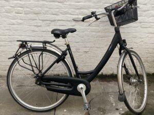 Hollandais Gazelle Esprit Comfort Vélo en dépot-vente Les Mains Dans Le Guidon