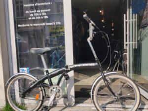 Vélo pliant “city cab” noir Vélo en dépot-vente Les Mains Dans Le Guidon Vélo pliant “city cab” noir Vélo en dépot-vente Les Mains Dans Le Guidon