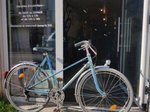 Vélo ville vintage “petite taille” Bernard Dangres (<1m50) Vélo en dépot-vente Les Mains Dans Le Guidon