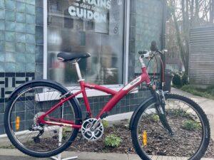 VTC Btwin Original 5 taille M Vélo en dépot-vente Les Mains Dans Le Guidon