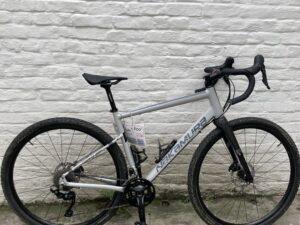 GRAVEL NAKAMURA Vélo en dépot-vente Les Mains Dans Le Guidon