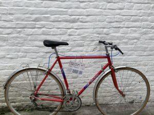 Ville Gare/Bar Eddie Koepler Vélo en dépot-vente Les Mains Dans Le Guidon
