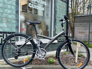 VTC Btwin Original 5 taille M Vélo en dépot-vente Les Mains Dans Le Guidon