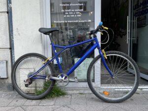 No Name VTT Urbain 9v SRAM Vélo en dépot-vente Les Mains Dans Le Guidon