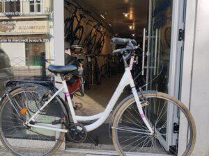 vélo ville “Trendy” Vélo en dépot-vente Les Mains Dans Le Guidon