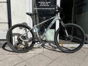 VTT Ceres Vélo occasion Les Mains Dans Le Guidon