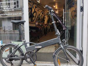 Vélo pliant electrique Btwin Tilt 500E Vélo Electrique e-bike Les Mains Dans Le Guidon