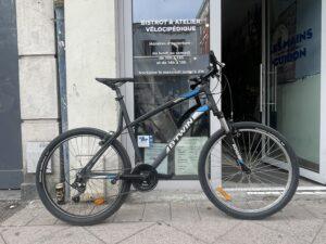 B’Twin Rockrider 340 Vélo en dépot-vente Les Mains Dans Le Guidon