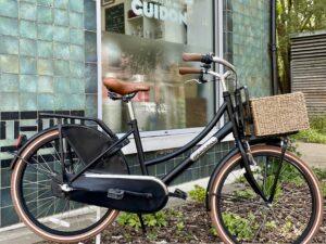 HOLLANDAIS Popal 24 pouces Vélo en dépot-vente Les Mains Dans Le Guidon