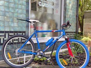 VTT DECATHLON Rockrider 5.2 taille M Vélo azuré Les Mains Dans Le Guidon