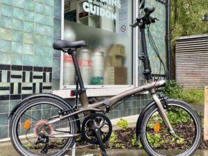 VELO PLIANT B’twin Tilt 900 Vélo occasion Les Mains Dans Le Guidon