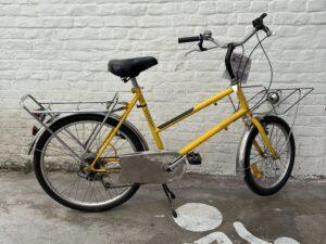 Cargo La Poste Vélo en dépot-vente Les Mains Dans Le Guidon