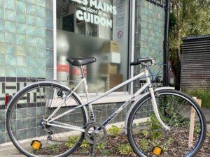 DEMI COURSE Motobécane taille M Vélo azuré Les Mains Dans Le Guidon