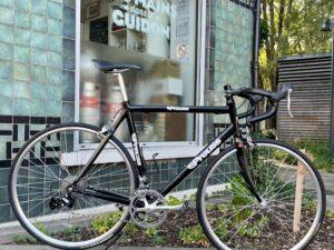 COURSE Preuss taille L/XL Vélo en dépot-vente Les Mains Dans Le Guidon
