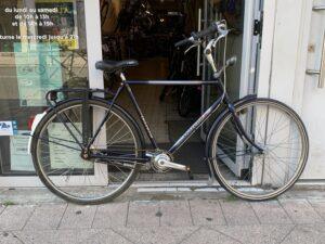 Vélo hollandais Gazelle Impala Vélo en dépot-vente Les Mains Dans Le Guidon