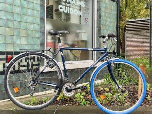 VTC Cup’s taille M Vélo azuré Les Mains Dans Le Guidon